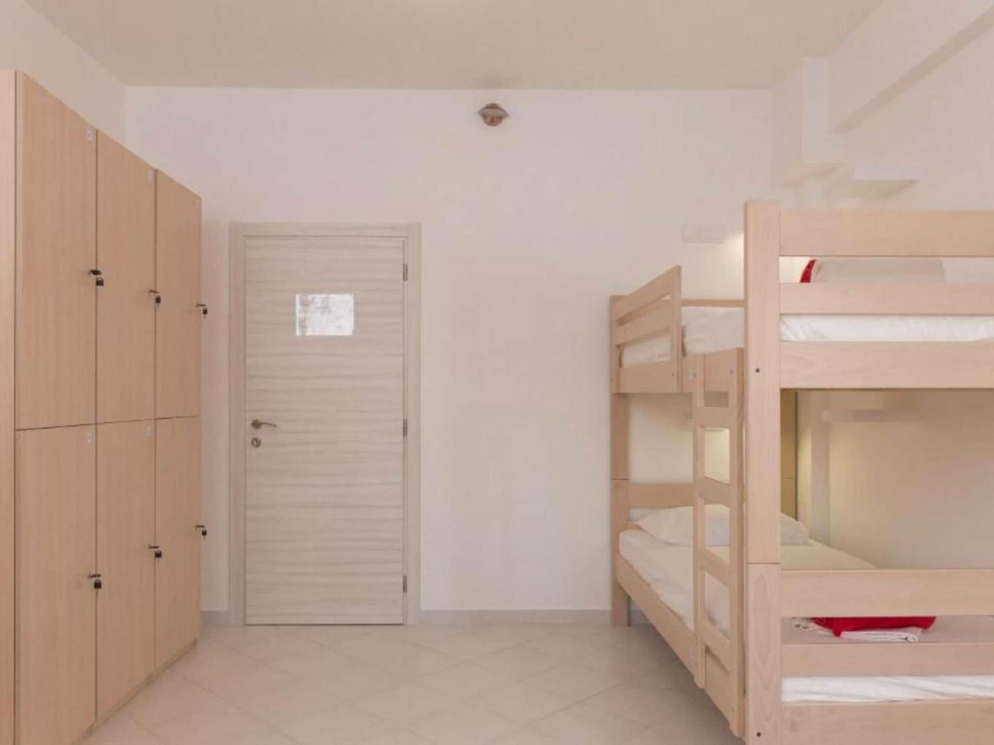 Free Bird - Bed In Five Bed Mixed 4 Holiday home *