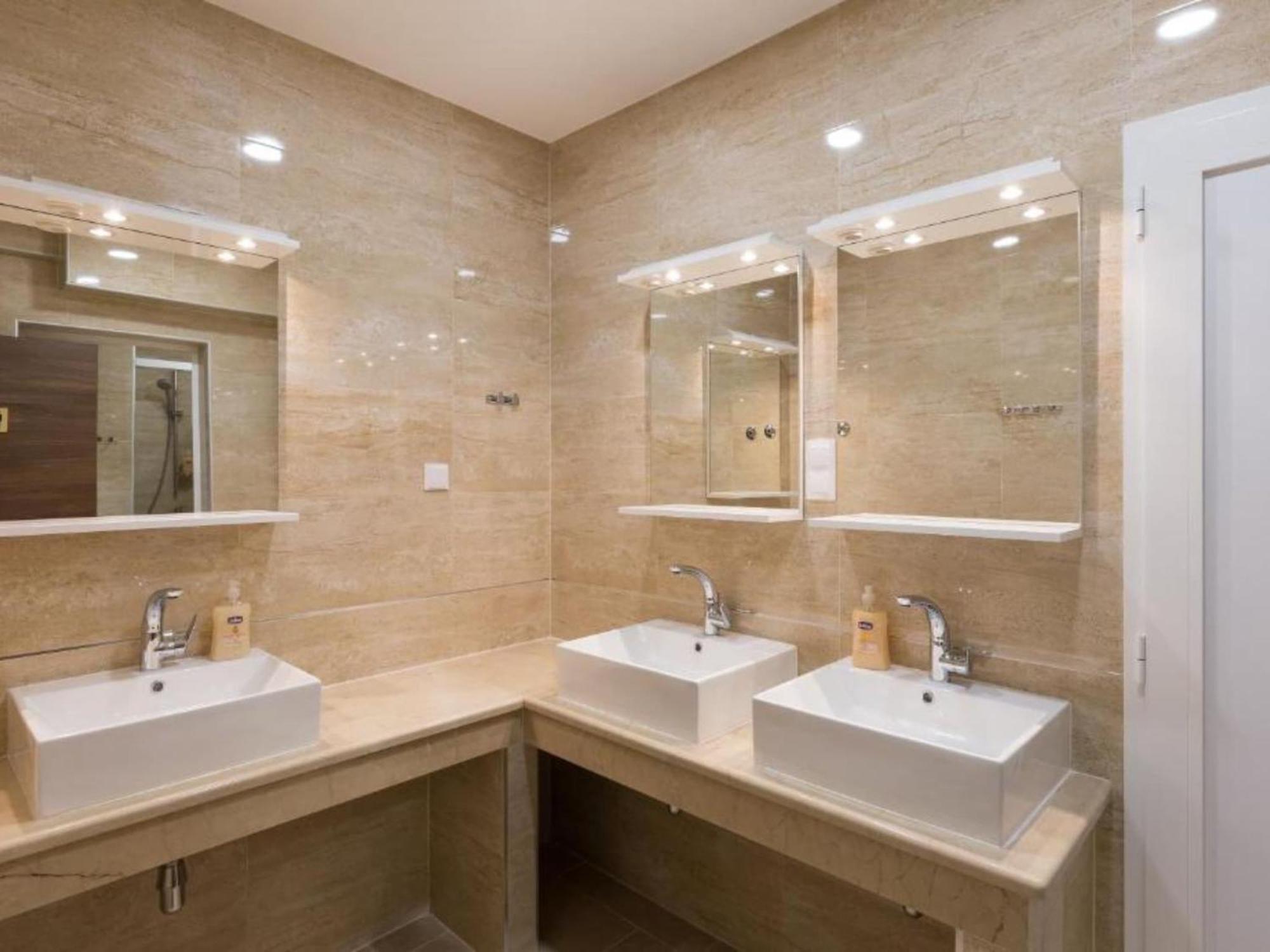 Free Bird - Bed In Five Bed Mixed 4 * Dubrovnik